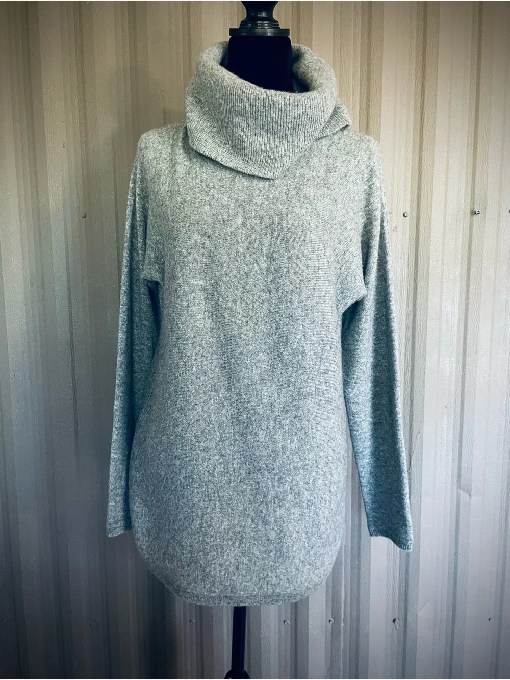 Max Studio 100% 2-ply Cashmere Sweater Grey Cowl Neck Dolman Sleeve SO SOFT sz M